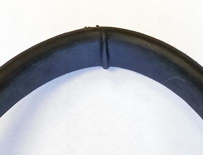 Other Leading Brs of Self-regulating Cable The outer jacket of most self-regulating heat cable separates from the core at a typical bend radius of 2 inches.