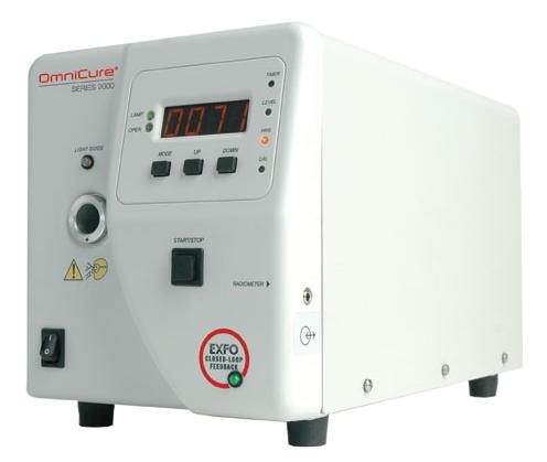 OMNICURE SERIE 1500 S1500 R2000 Filtre (nm) Irradiance (mw / cm²) 320-500 nm 23 000 mw/cm2 320-390 nm 14 500 mw/cm2 365 nm 7 300 mw/cm2 400-500 nm 5 900 mw/cm2 250-450 nm 19 100 mw/cm2 No Filter 27