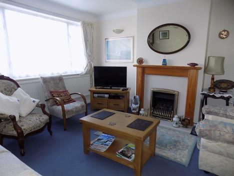 1 Dibden Lodge Close, Hythe AN EXTENDED SEMI DETACHED HOUSE ON GOOD SIZED PLOT WITHIN VERY SHORT WALK OF HYTHE VILLAGE AND WATER FRONT Gas central heating, smooth plastered ceiling throughout, ample
