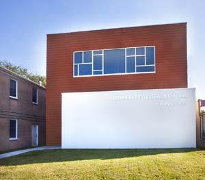 in a suburb of New Orleans, introduces a simple, modern form