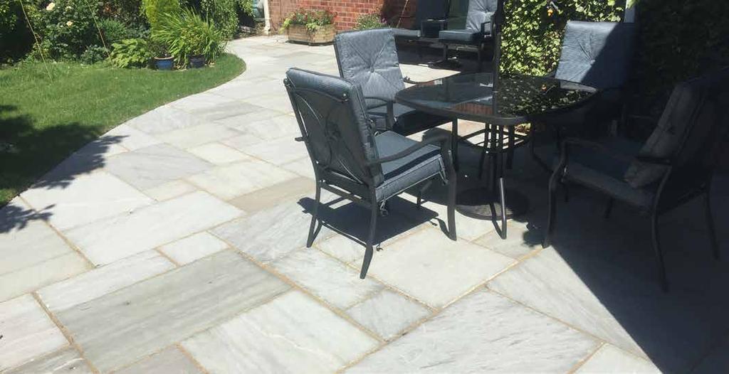 Classic Patios 105/m2 Natural Paving Classicstone Promenade Classicstone is exactly what it suggests, the ultimate in timeless, traditional flagstones.