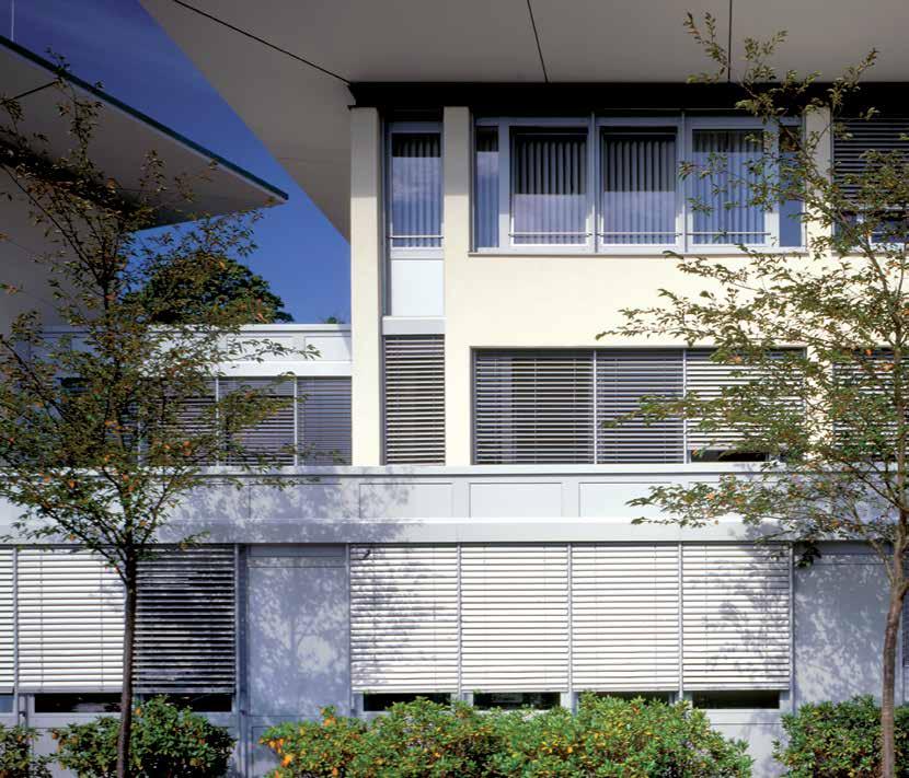 External Venetian Blinds Complete Flexibility DESIGN The design, measurements, operation and s of the new generation External Venetian Blinds are identical to the existing blinds.