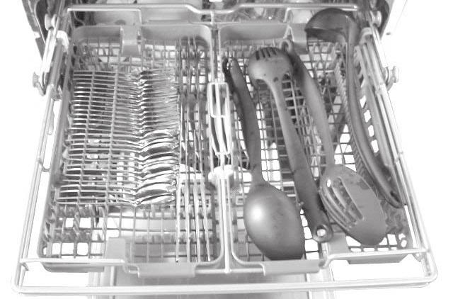18 operating instructions loading the cutlery rack height adjustable tray Each side tray can be