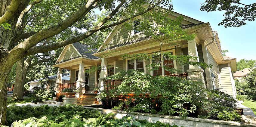 2 Rare find! South East Oakville Arts &Crafts style bungalow with over 4,000 sq. ft. of total living space.