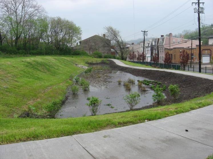 Stormwater Control Measures (SCM) Green infrastructure & Best Management Practices SCMs are designed to reduce or delay