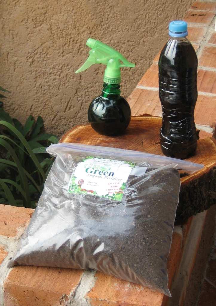 WHAT IS THE DIFFERENCE BETWEEN THE SOLID FERTILIZER AND THE LIQUID FERTILIZER? As mentioned earlier, the solid fertilizer has to break down or dissolve in order to provide nutrients to the plants.