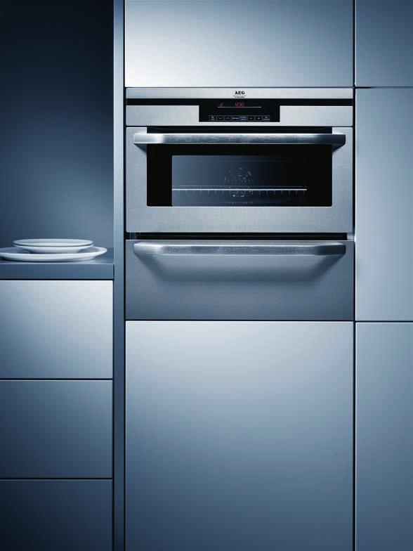 Mix and match with the AEG-Electrolux range of compact products. Compact microwave.