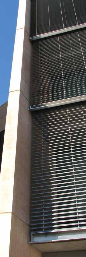 Specialty Venetian Blinds - external Horiso Specialty Venetian Blinds can be manufactured to accommodate large facade openings with widths of up to 6 metres (20 ft) and drops up to 9 metres (30 ft)