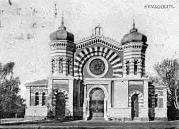 60 Fig. 3.21 Historic Photo of the Old Synagogue on Paul Kruger Street Old Jewish Synagogue The Synagogue s history will be discussed as a background to the study.