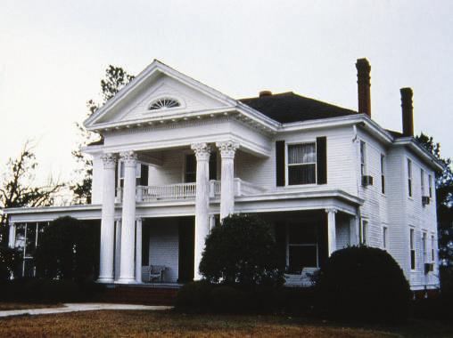 Mollie Clark House Pickens, MS Holmes County Neoclassical Style 1895-1950 This style became popular at the end of the 1800s and the beginning of