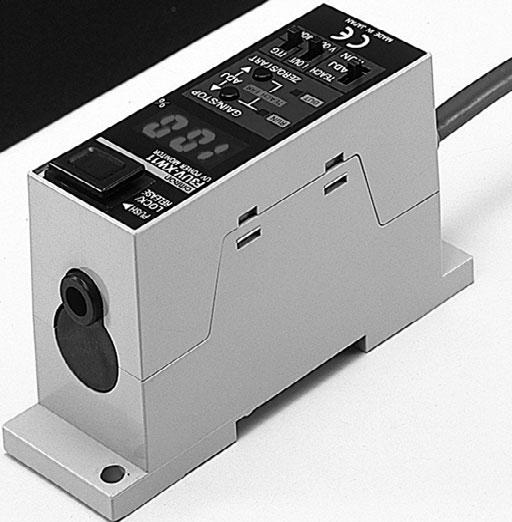 Mounting Brackets Optical Fiber Type Sensors Amplifier Units -XW11/XW41 Fiber lock button 7-segment display 89 Sensitivity setting/threshold value up button Zero-point setting/threshold