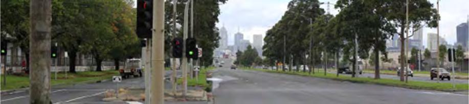 arterial road, as there is a footpath (along the northern side of Footscray Road) which is in close proximity to the viewpoint and offers similar views.