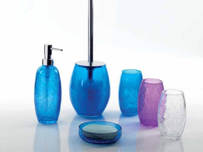 Ginestra Line made of glass GI98 price $ 24,00 GI11 price $ 28,00 Tooth brush holder Soap holder size 2,48 x2,48 x4,33 size 4,33 x4,33 x1,22 00 trasparent 00 trasparent 11 light blue 11 light blue 70