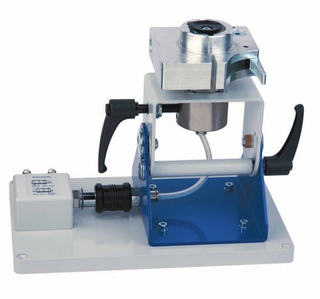 The vacuum pump ensures minimum operating costs, it is portable and can be used in any work areas. The high suction capacity of the electrical pump guarantees secure clamping of the workpieces.