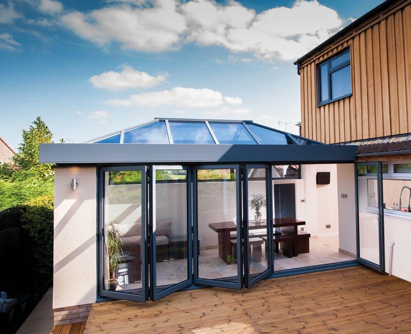 ADMIRE YOUR SKYROOM FROM ABOVE The experienced engineers at Atlas have added a black film to the low level roof glass to conceal the inside of the internal pelmet,
