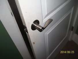 Right Rear Bedroom Doors: Standard Door lock