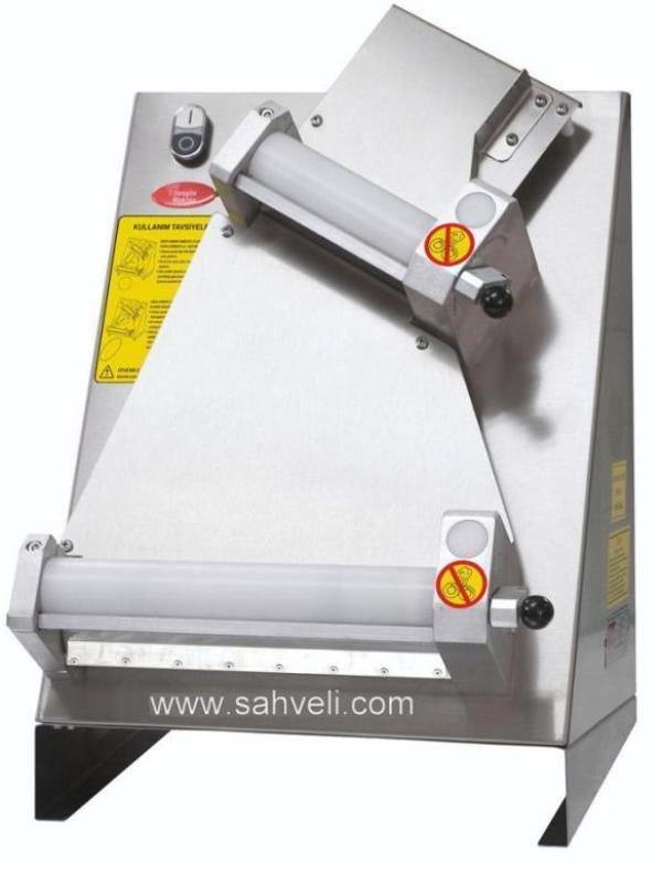 MODEL : HM-30 TECHNICAL FEATURES ELECTRIC INPUT 220 V / 50 Hz MOTOR POWER 0,37 kw / 2,5A DOUGH WEIGHT 100-210 gr OBTAINED DOUGH DIAMETER 19-29 cm 410 x 540 x 385 mm NET WEIGHT 32 KG Fully stainless