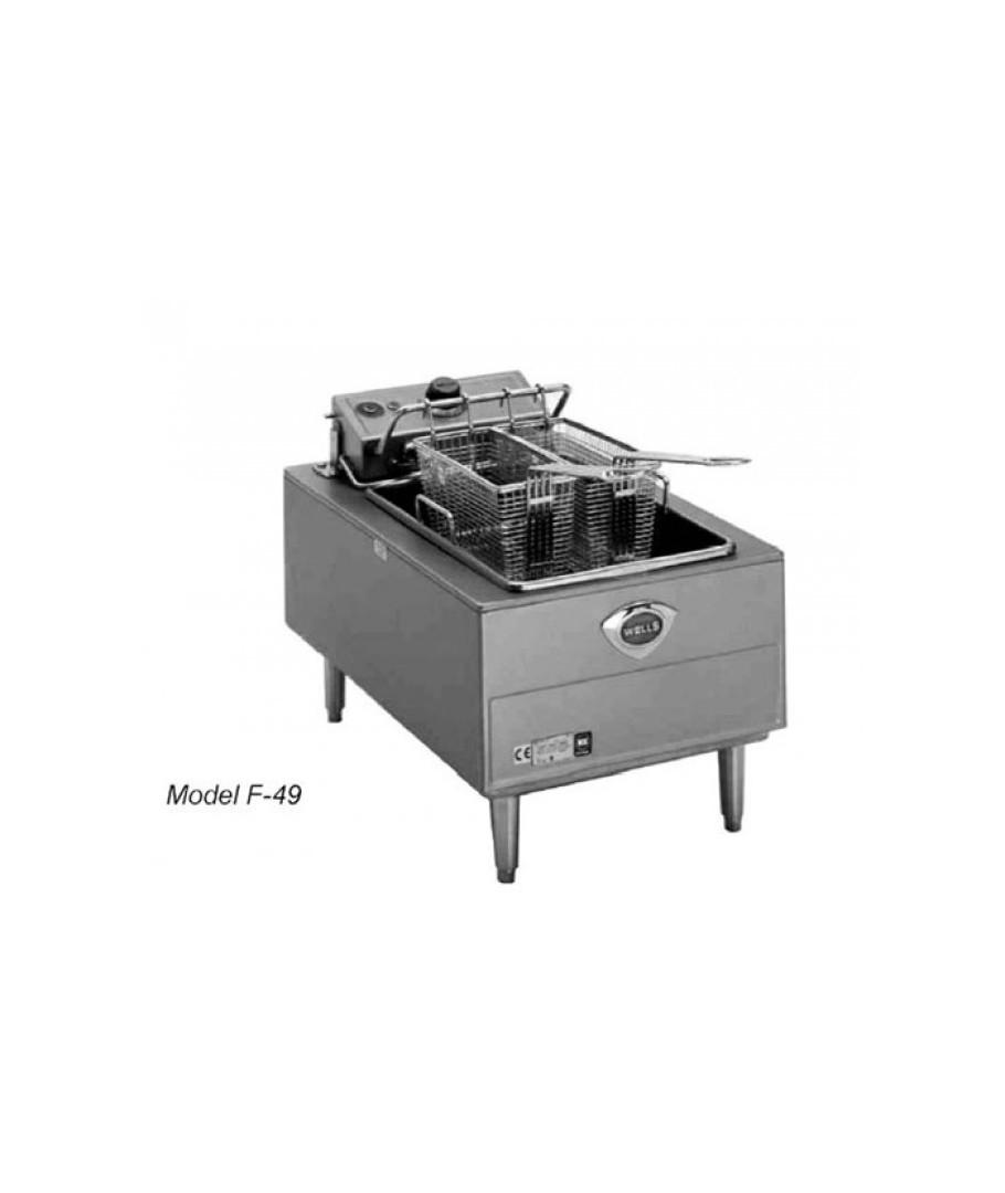 Wells Wells provides a variety of fryers, including countertop options, built-in models, and free-standing floor designs. They offer both gas and electric powered fryers.