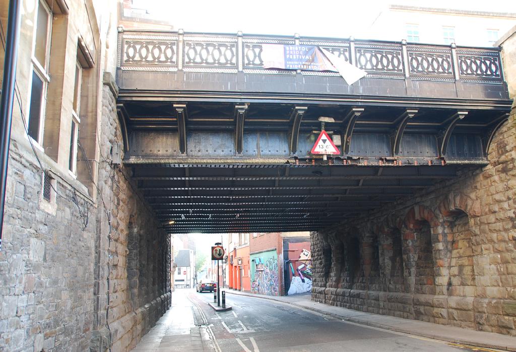 Historic Context 1871 The Park Street viaduct is constructed, bridging over Frog Lane/Frogmore Street and levelling