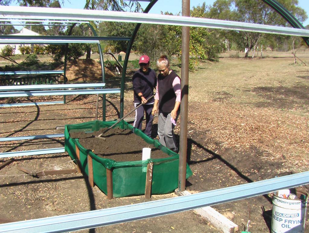 Above ground wicking beds Above ground beds are made in some sort of box, which makes them more suitable for