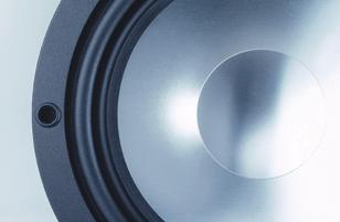 Thanks to its aluminium cone and unique, multi-curved wave surround, the Vento midrange speaker produces very low distortion even at very high output levels.
