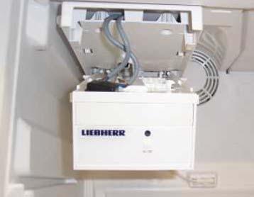 10.2. Automatic IceMaker removal Release the two lips (indicated