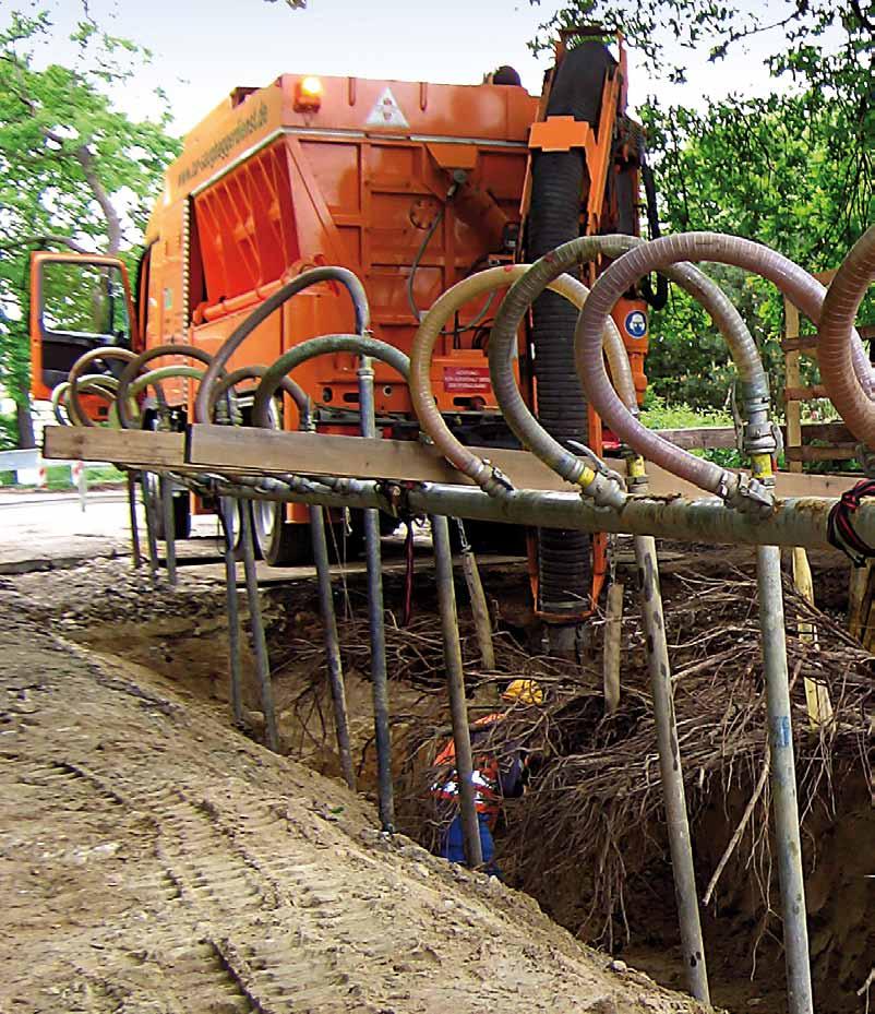12 Tree root restoration Compaction and a build-up of water in the soil are the two most frequent reasons for carrying out tree root restoration work, a time-consuming exercise.