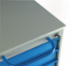 storage system (dividers optional extra - see below) Drawers lockable as a unit, 2 keys provided Fitted with 3 sided lipped tool tray top with cushioned matting (laminate top available as optional