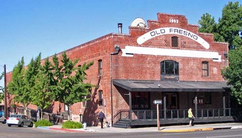 CONTEXT STATEMENT: GEOGRAPHIC Fresno Downtown Specific Plan Railroad Development and Expansion (1872-1945) Ethnic Communities (1872-1960) Late-19th and early-20th Century Commercial Development