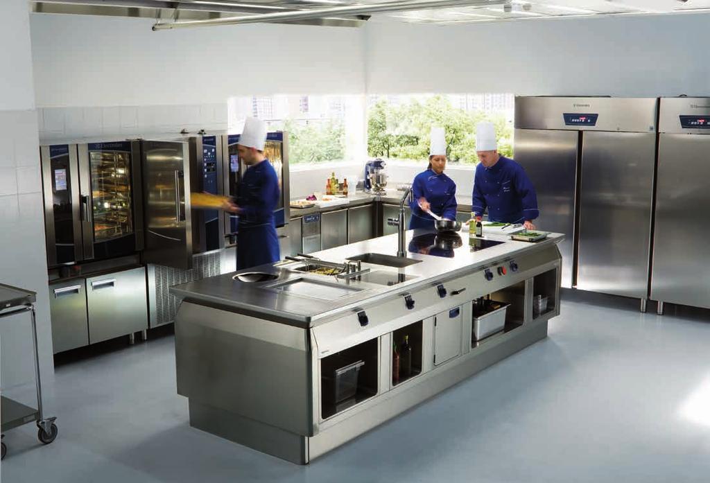 4 High quality and energy efficiency intelligent refrigeration Electrolux ecostore refrigerated cabinets with touch technology are the most energy efficient cabinets in the market.