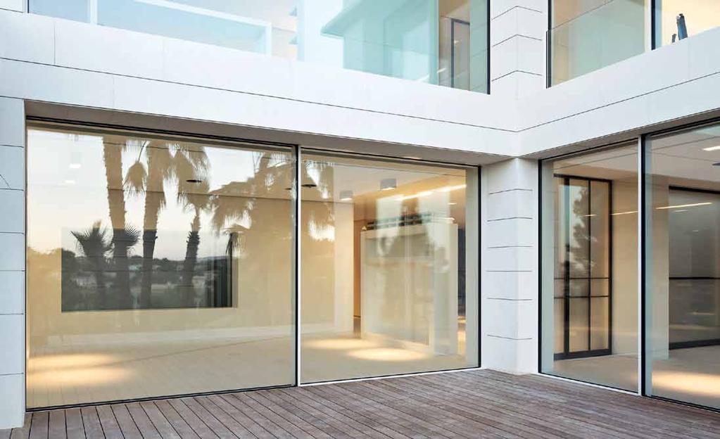 12 Schueco Sliding and folding doors Sliding and folding doors Schueco 13 Enjoy your views with Schueco panoramic sliding doors A panoramic sliding door lets you see the bigger picture What s the