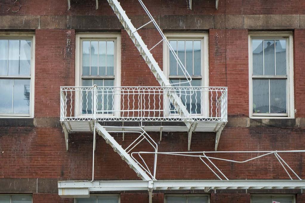 (Photo: Thinkstock/Robert Crum) DO make a fire escape plan that shows at least two ways out of every room.