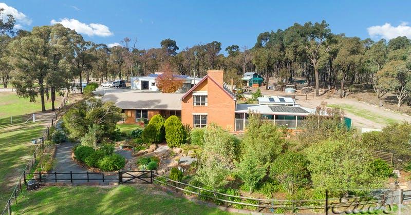 45 McCombs Road, LOCKWOOD, VIC 3551 BEAUTIFUL ENGLISH COUNTRY STYLE ESTATE ON 10 ACRES WELL SET UP FOR HORSES - TROTTING TRACK & ONLY 10 MINUTES FROM KANGAROO FLAT Simply pass through the magnificent