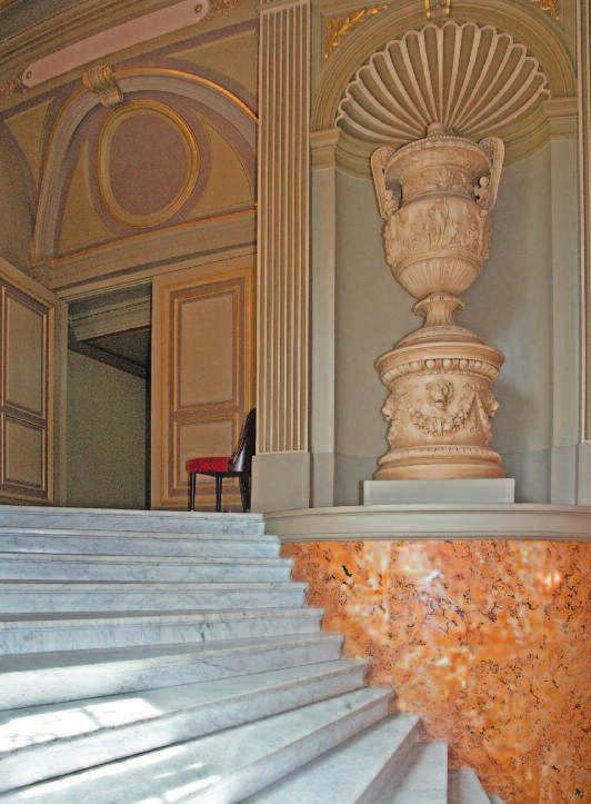 MARIUS STAN, DAN LĂCĂTUŞ AND TEODOR I. OPREAN: EVENTS FROM THE CONSTRUCTORS WORK restoring the marble steps the original materials, and used the same type of material when we needed to replace them.