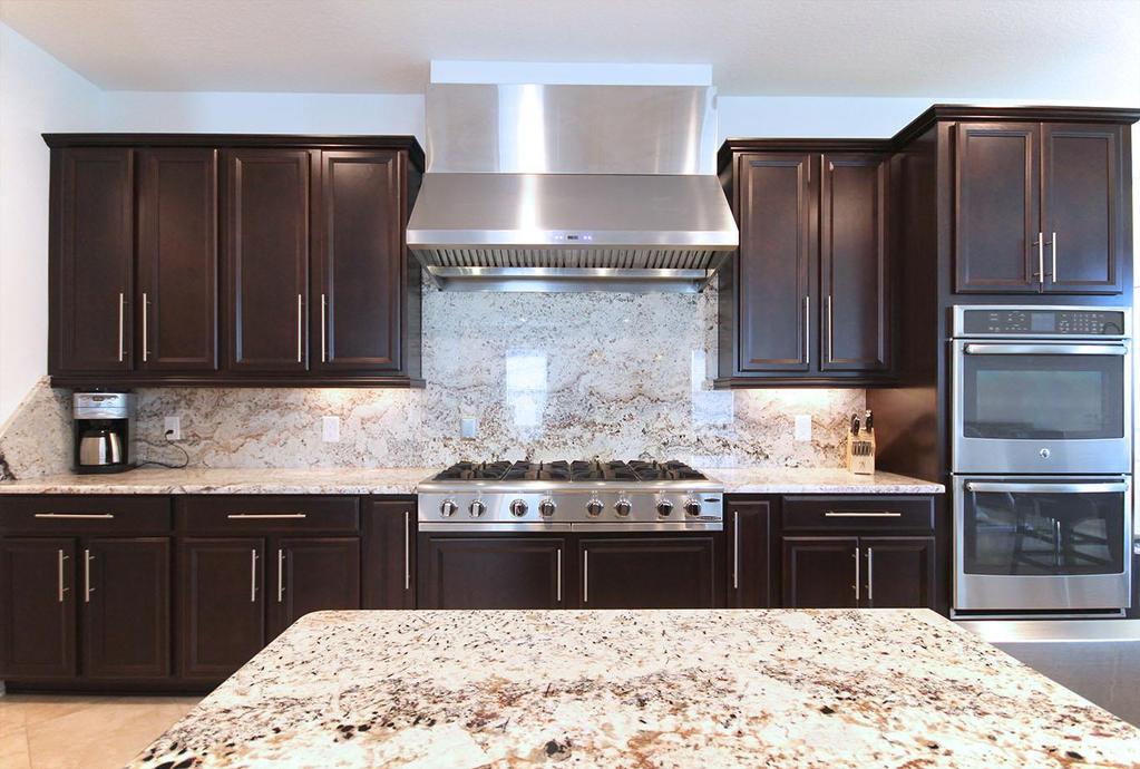 A CHEF S DREAM Gorgeous Gourmet Kitchen featuring Capital, Proline, and Pykel appliances Sq.