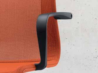 Its optional armrests ensure a relaxed posture even when you re not sitting at the table.
