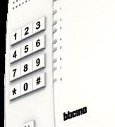 4 black & white monitor HANDS-FREE BLACK & WHITE VIDEO HANDSET: - High strength ABS plastic case - Door entry
