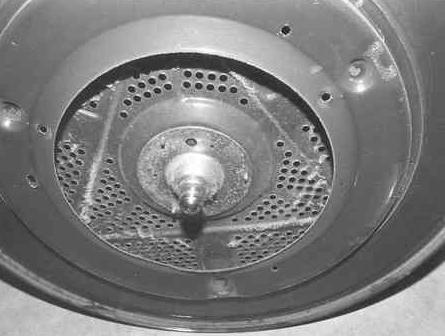 This is similar to the GE dryer design and like the GE, it is a weak spot. As the dryer ages, the lubricant dries out on the rear drum bearing and the dryer begins to squeak as it turns.
