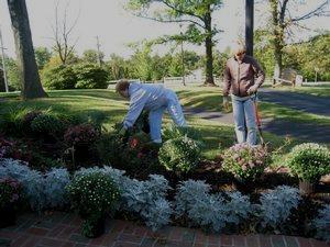 improvement. Master Gardeners assisted in garden development by planting, weeding, watering, and pruning as well as by maintenance of the garden grounds, equipment, and buildings.