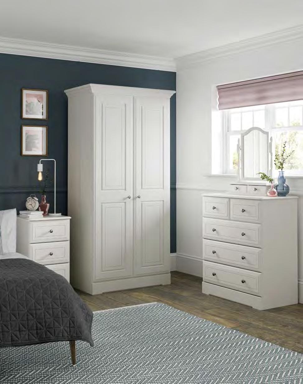 NICOLE KINGSTOWN 31 NICOLE CLASSIC collection painted OF furniture. BEDROOM This bedroom furniture will suit all interiors.