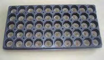 Preparing J7C coir pellets 1. Prepare your tray(s). If re-used: be sure that the trays are clean and if necessary sterilized. If supplied in trays go to step 3. 2.