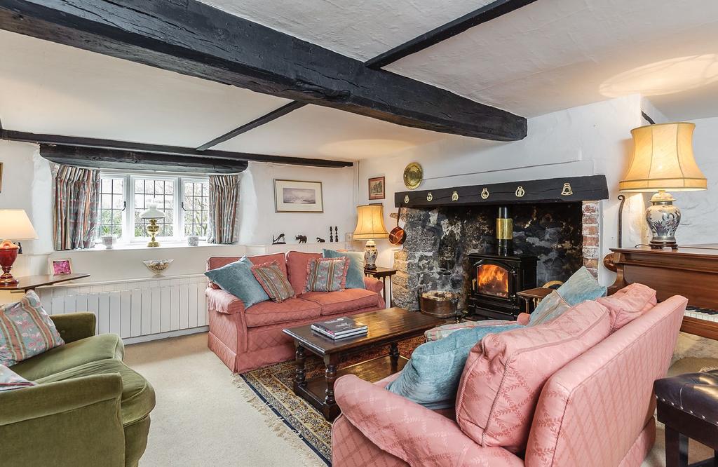 Deer Leap Farm Higher Ashton, Exeter EX6 7QS A Grade II listed four bedroom house, set in 22 acres, on the edge of this popular village in the Teign Valley Christow 1½ miles, Exeter 8 miles Entrance