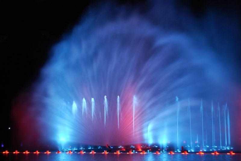 Water columns rise up to a height of 40 meters.