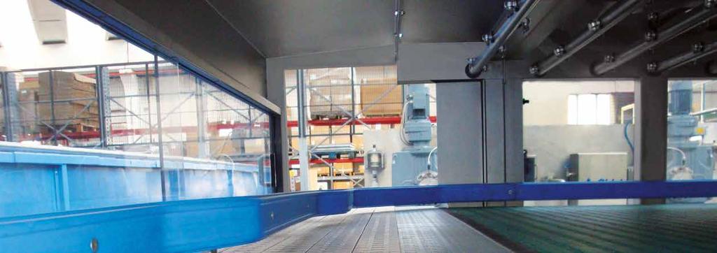 Each conveyor is driven by an independent geared motor and the system is perfectly balanced and highly flexible. Moreover, output can be varied by stopping one or several conveyors.