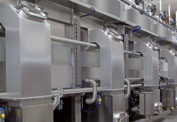TWO INDEPENDENT DECKS WALKING BEAM SYSTEM The vast Gebo Cermex product portfolio also includes a pasteurizer with two independent decks.