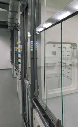 31 Fume hoods and Fume exhaust hoods devices and exhaust devices Clear view of all processes in the workspace The sash window of the fume hood head unit