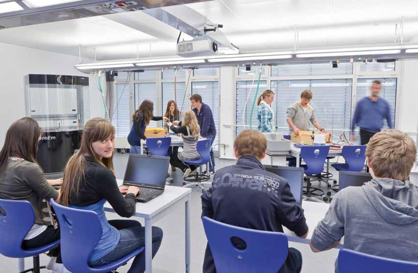 School 6 School School We are the technological market leaders in Europe in the design of multi-functional science classrooms.