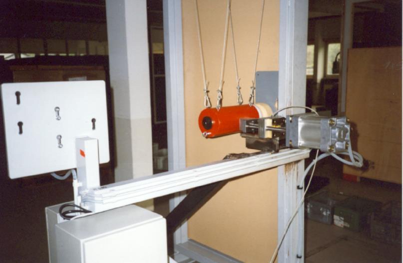 Static strength Static and Dynamic tests With the locking mechanism in the locked condition, force is to