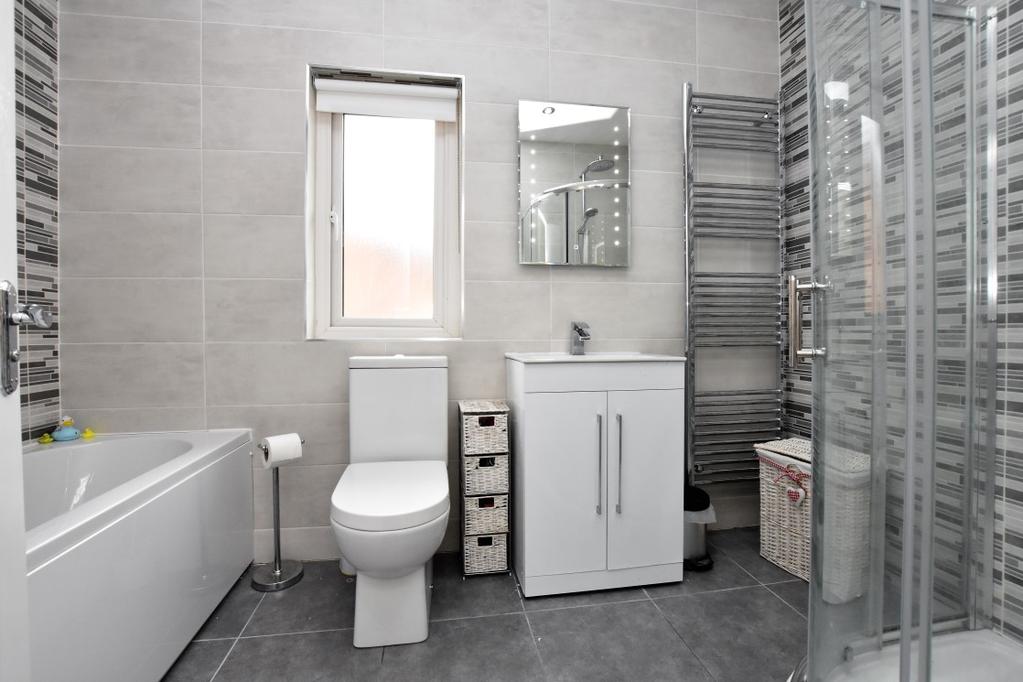 83m) White suite comprising panelled bath