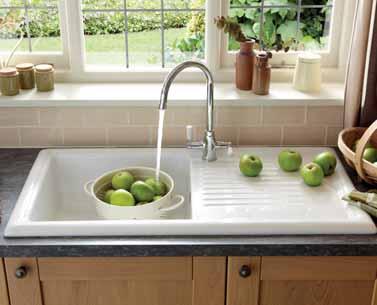800 Compatible with waste disposal unit Main bowl One tap hole Lamona ceramic single bowl sink Ceramic SNK1012 - Reversible - Overall sink dimensions: L1015mm x W525mm - Main bowl dimensions: